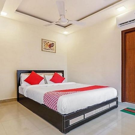 Oyo Kings Hotel Катунаяка Екстер'єр фото